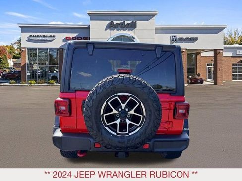 Used 2024 Jeep Wrangler Unlimited Rubicon AWD/4WD image 6