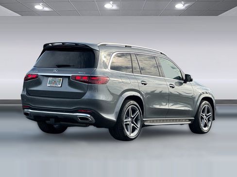 Used 2025 Mercedes-Benz GLS 450 4MATIC image 8