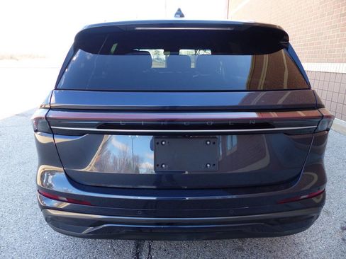 Used 2024 Lincoln Nautilus Reserve w/ Equipment Group 202A image 5