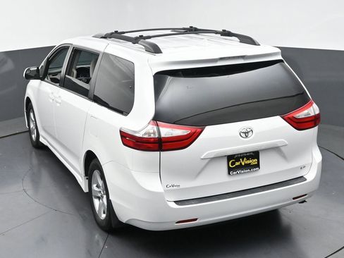 Used 2019 Toyota Sienna LE image 44
