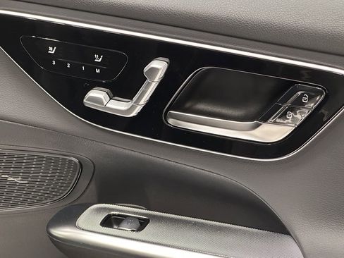 New 2026 Mercedes-Benz GLC 300 image 18