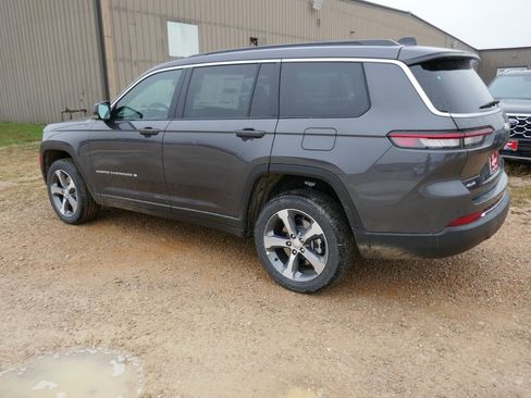 New 2025 Jeep Grand Cherokee L Limited image 6