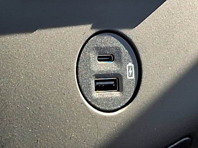 Used 2023 Ford F650 2WD Regular Cab Super Duty image 25
