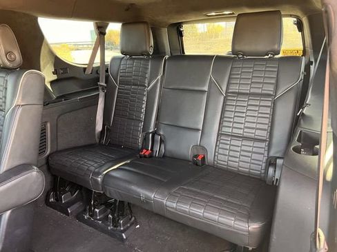 Used 2022 Cadillac Escalade ESV Sport Platinum image 30