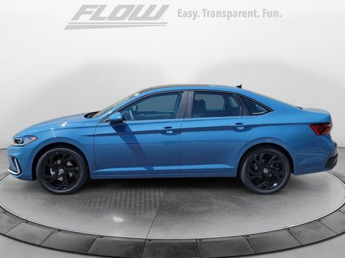 New 2026 Volkswagen Jetta SE FWD image 4