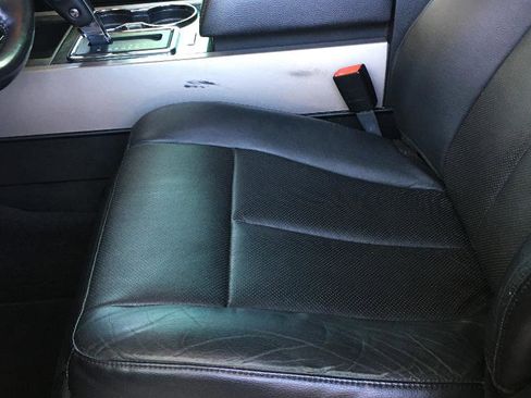 Used 2017 Ford Expedition Limited RWD image 11