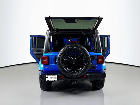 Used 2023 Jeep Wrangler Unlimited Sahara w/ Cold Weather Group AWD/4WD image 27