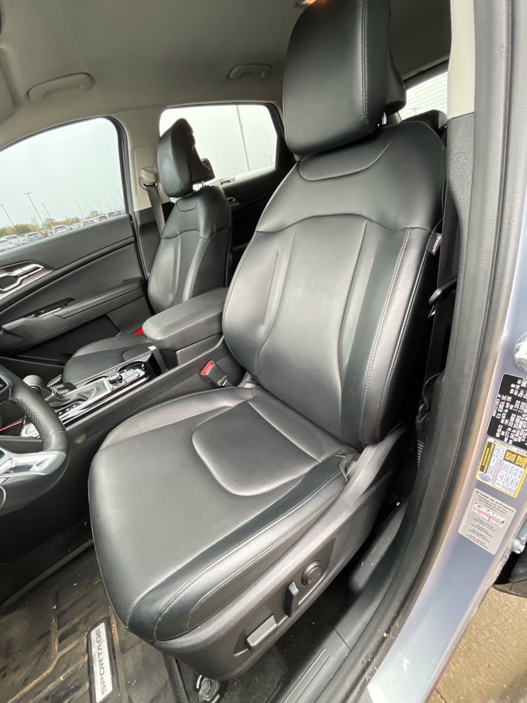 Used 2023 Kia Sportage EX FWD image 10