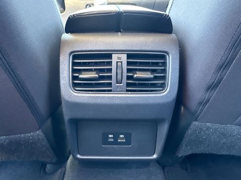 Used 2023 Nissan Rogue SV image 39