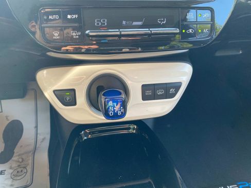 Used 2017 Toyota Prius Prime Plus image 13