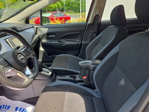 Used 2024 Nissan Versa SV FWD image 18