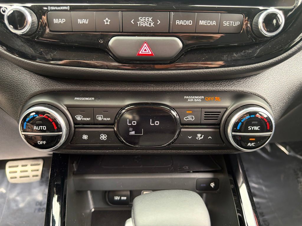 Used 2024 Kia Soul GT-Line FWD image 27