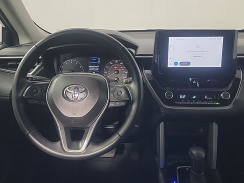 Used 2024 Toyota Corolla Cross LE image 23