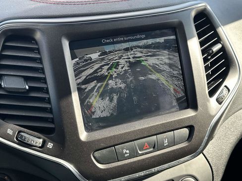 Used 2021 Jeep Cherokee Trailhawk w/ Trailer Tow Group image 26