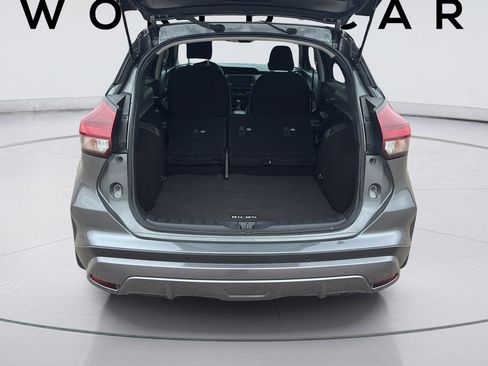 Used 2021 Nissan Kicks SV FWD image 19