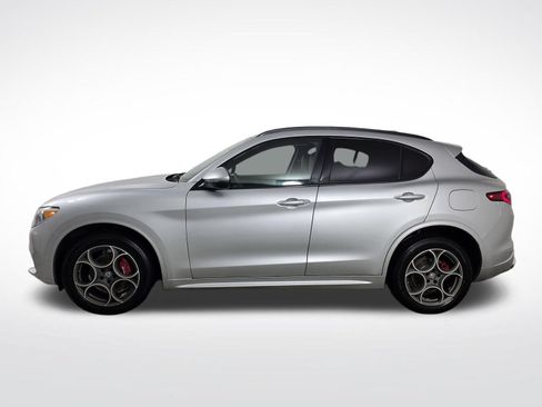 Used 2020 Alfa Romeo Stelvio Sport w/ Quick Order Package 22J Sport AWD/4WD image 40