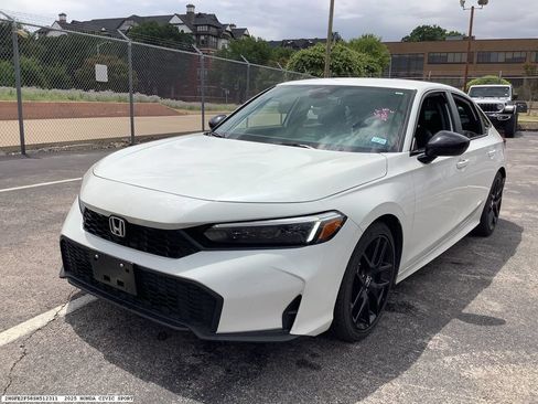 Used 2025 Honda Civic Sport image 4