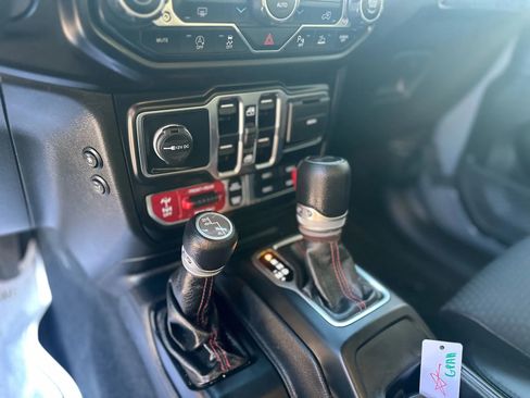 Used 2022 Jeep Wrangler Unlimited Rubicon w/ LED Lighting Group image 29