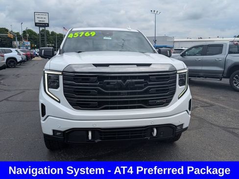 Used 2024 GMC Sierra 1500 AT4 w/ Technology Package AWD/4WD image 2