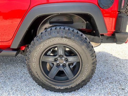 Used 2015 Jeep Wrangler Unlimited Sport w/ Quick Order Package 24S AWD/4WD image 20
