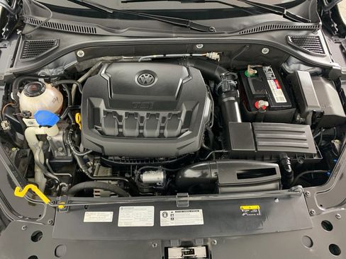 Used 2020 Volkswagen Passat 2.0T SE image 11