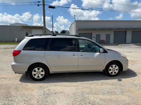 Used 2006 Toyota Sienna FWD image 8