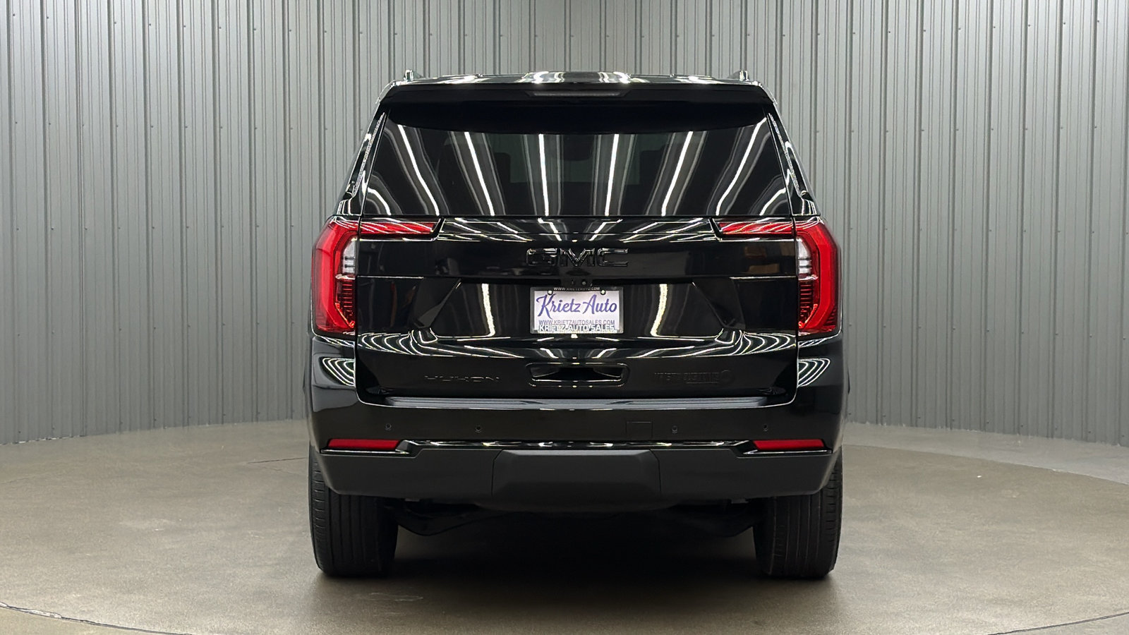 Used 2026 GMC Yukon XL Elevation w/ Elevation Premium Package AWD/4WD image 4
