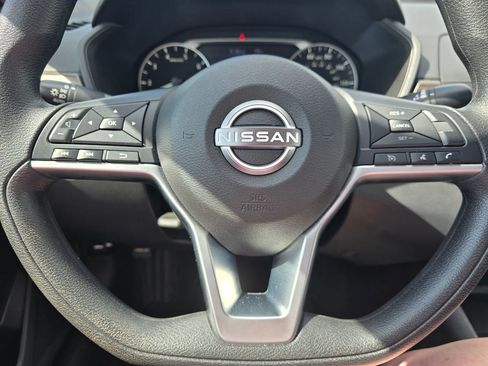 Used 2024 Nissan Altima 2.5 SV FWD image 19