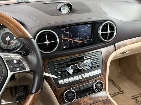 Used 2016 Mercedes-Benz SL 400 w/ Premium I Package image 46