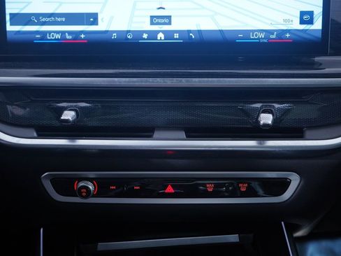 Used 2026 BMW X5 sDrive40i w/ M Sport Package image 13