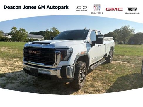 Certified 2024 GMC Sierra 2500 Pro w/ Convenience Package AWD/4WD image 1