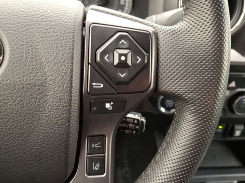 Certified 2021 Toyota Tacoma TRD Off-Road w/ Technology Package image 18