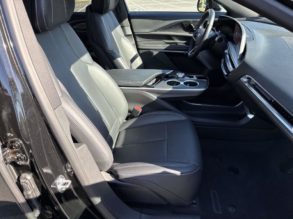 Used 2024 Cadillac Lyriq Sport w/ LPO, Floor Liner Package AWD/4WD image 7