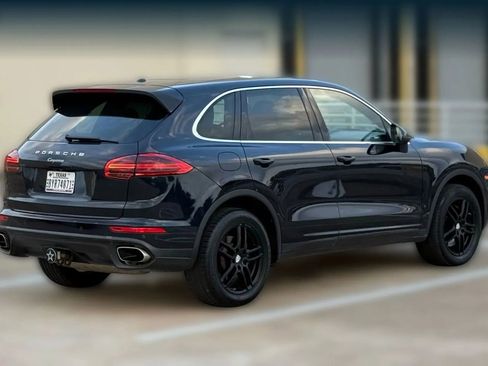 Used 2016 Porsche Cayenne image 8