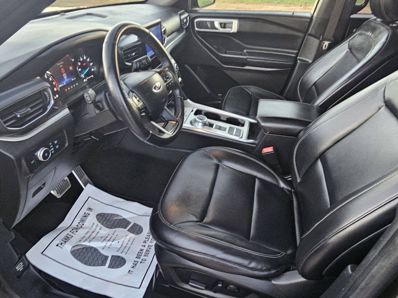 Used 2020 Ford Explorer XLT w/ Equipment Group 202A RWD image 11
