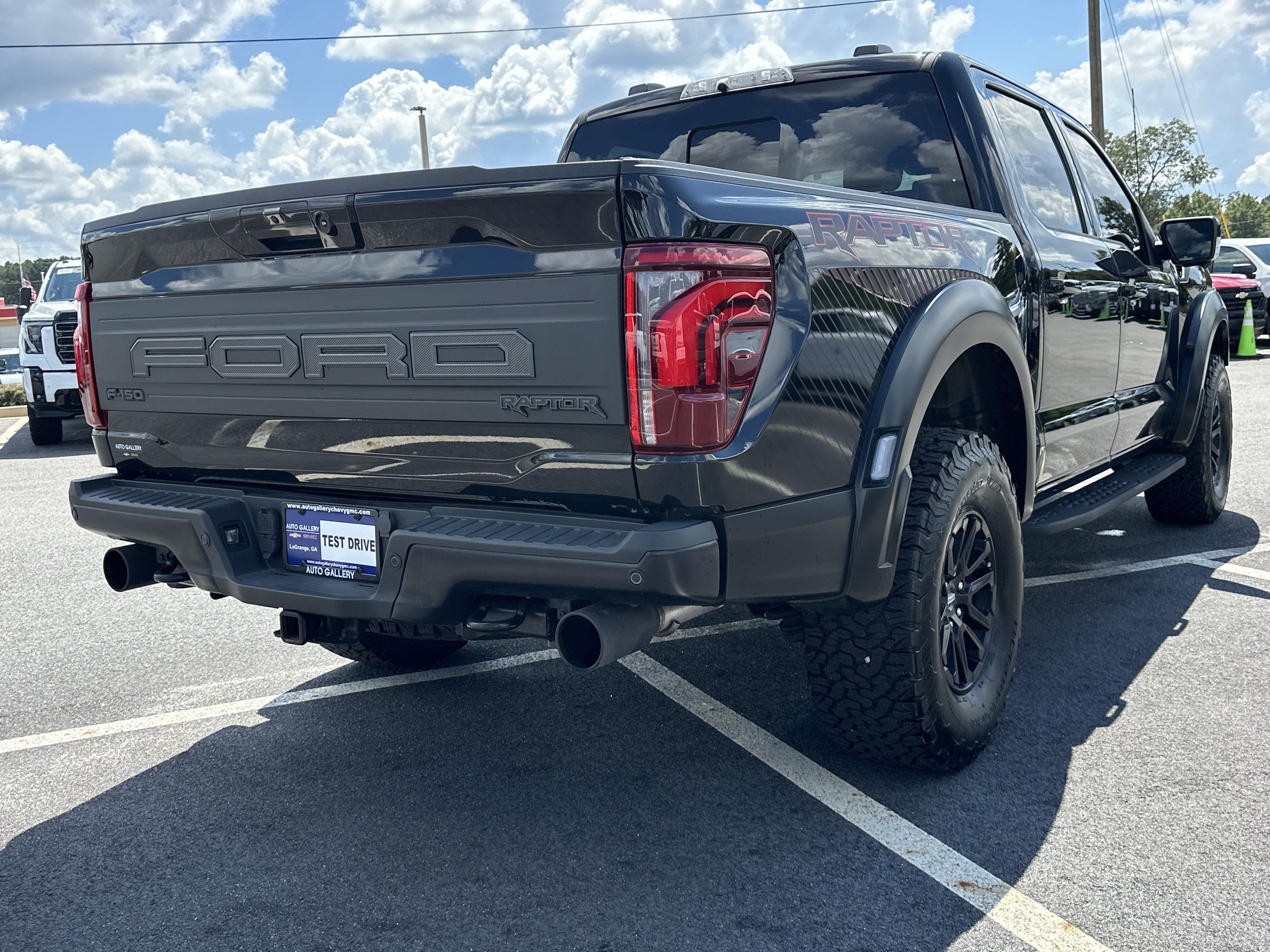 Used 2025 Ford F150 Raptor AWD/4WD image 6