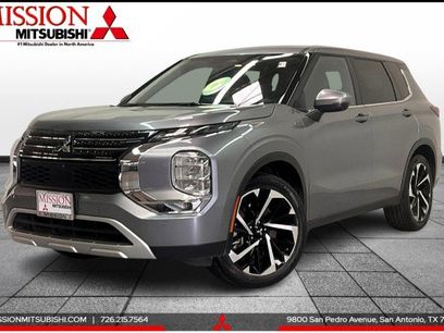 Used 2023 Mitsubishi Outlander SE