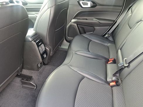 New 2026 Jeep Compass Latitude image 21