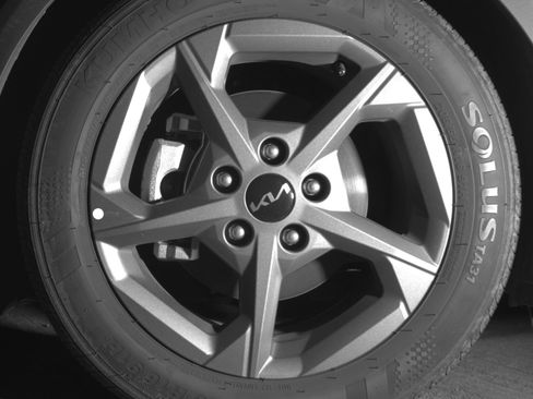 Used 2025 Kia K4 LXS image 12