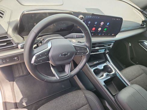 Used 2025 Chevrolet Traverse LT w/ Midnight/Sport Edition FWD image 10