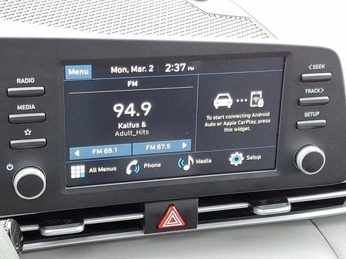 Used 2024 Hyundai Elantra SE image 19