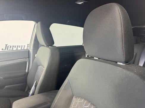 Used 2024 Mitsubishi Outlander Sport AWD image 11