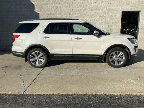 Used 2018 Ford Explorer Limited AWD/4WD image 12