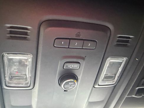 Used 2021 Chevrolet Tahoe LT image 22