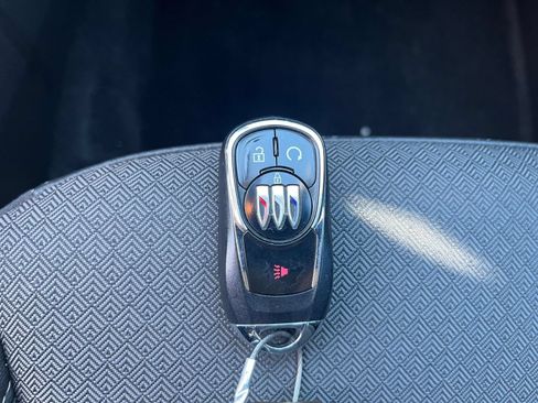 Used 2025 Buick Encore GX Preferred FWD image 19
