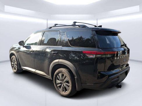 Used 2023 Nissan Pathfinder SV FWD image 5