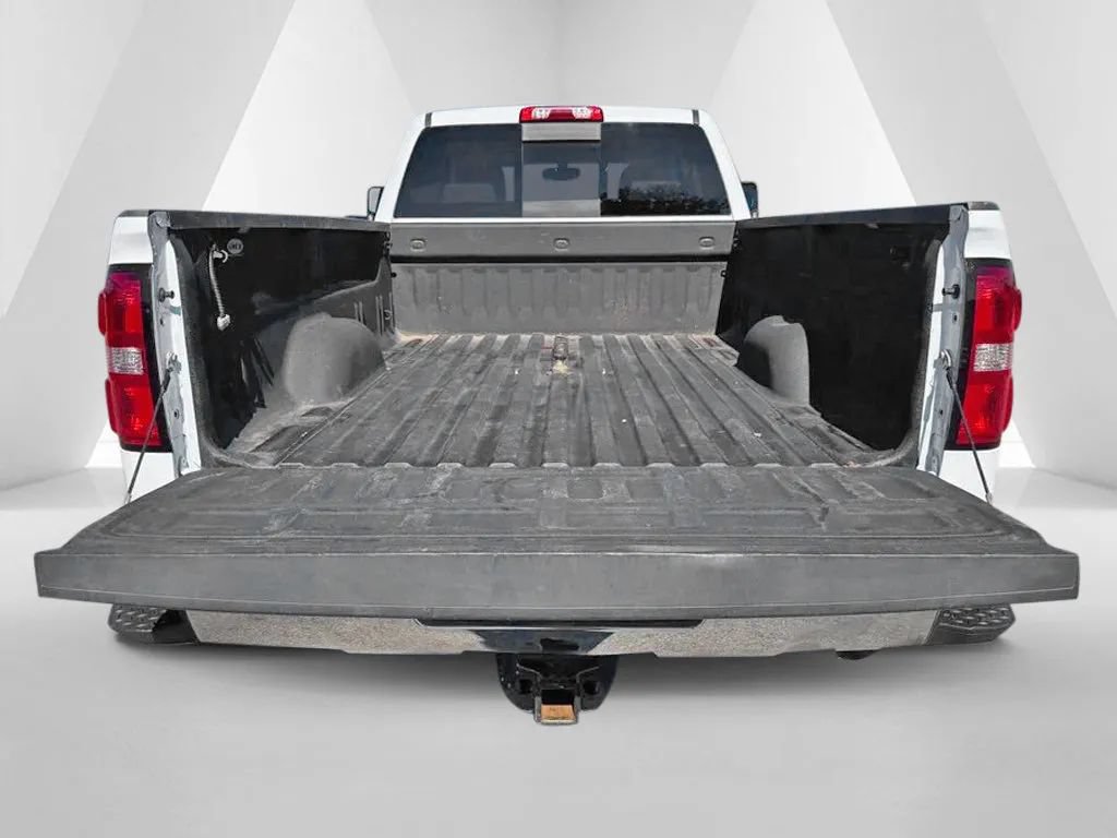 Used 2015 GMC Sierra 2500 SLT w/ Suspension Package, Off-Road AWD/4WD image 28