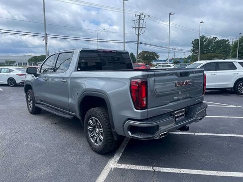 Used 2024 GMC Sierra 1500 AT4 w/ Technology Package AWD/4WD image 3