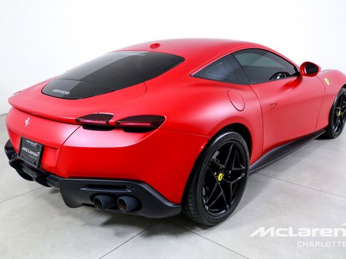 Used 2023 Ferrari Roma image 8