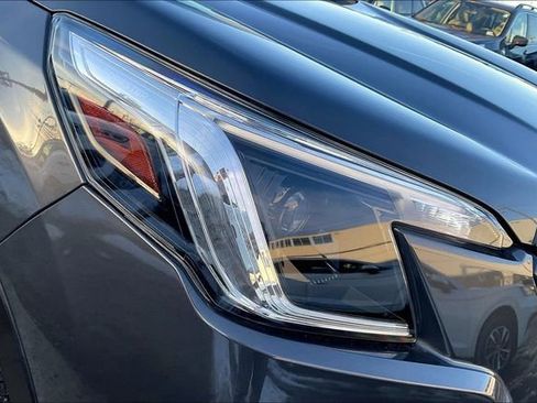 Used 2023 Subaru Forester Premium image 28